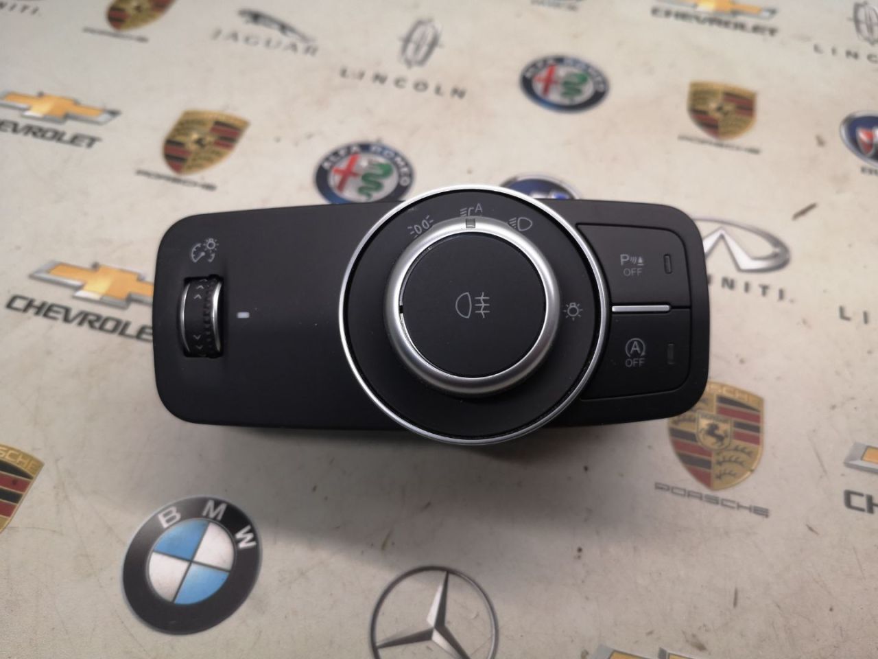переключатель света Alfa Romeo Stelvio 1 поколение 2019, 2.9 л., бензин, полный привод, 01561294270 - фото №1