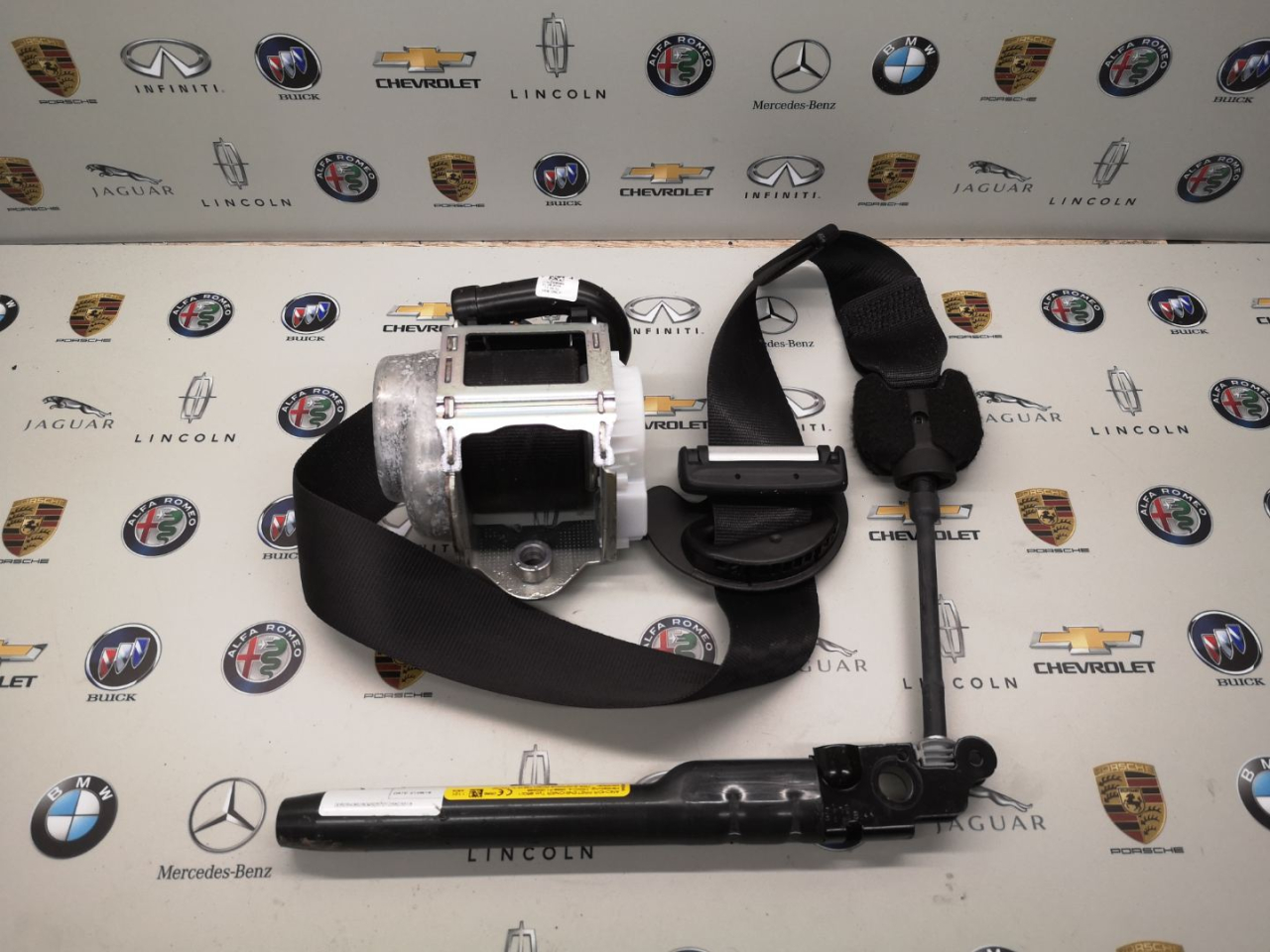 ремень безопасности Alfa Romeo Stelvio 1 поколение 2018, 2.2 л., дизель, АКПП, правый руль, 00505436260, 01561244060 - фото №1