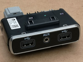 разъем AUX / USB Alfa Romeo Stelvio 1 поколение 2019, 2.9 л., бензин, полный привод, 01561439580