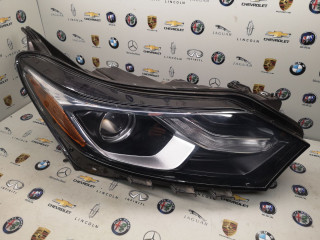 фара правая Chevrolet Equinox 3 поколение 2018, 1.5 л., бензин, АКПП, полный привод, 84258450