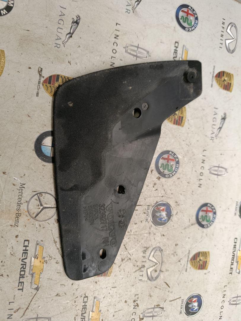 брызговик Volvo XC40 1 поколение 2024, 2.0 л., бензин, 32392717 - фото №1