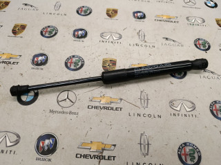 амортизатор капота Porsche Macan 1 поколение [2-й рестайлинг] 2022, 2.0 л., бензин, АКПП, 95B823359A