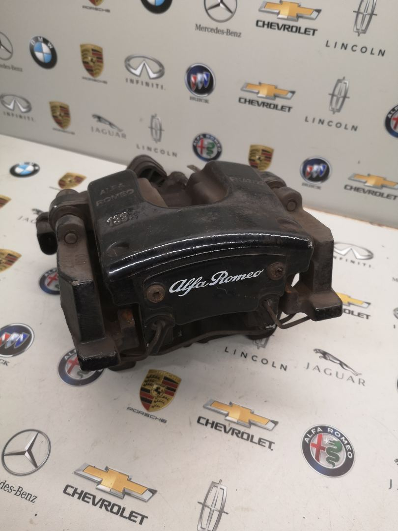 суппорт задний правый Alfa Romeo Giulia 2 поколение 2019, 2.0 л., бензин, правый руль, 00505415060 - фото №1