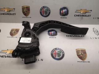 педаль Porsche Macan 1 поколение [рестайлинг] 2021, 2.0 л., бензин, АКПП, полный привод, правый руль, 8K1723523A