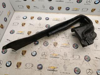 уплотнитель подкапотного пространства Porsche Macan 1 поколение [2-й рестайлинг] 2022, 2.0 л., бензин, АКПП, 95B823721A