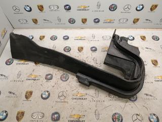 уплотнитель подкапотного пространства Porsche Macan 1 поколение [2-й рестайлинг] 2022, 2.0 л., бензин, АКПП, 95B823732A