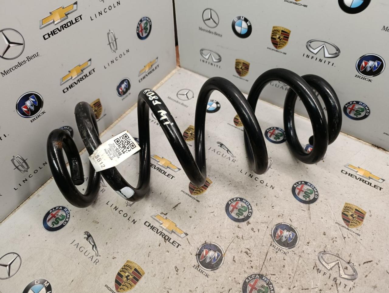 пружина задняя Chevrolet Equinox 3 поколение 2018, 1.5 л., бензин, АКПП, полный привод, 23476248 - фото №1