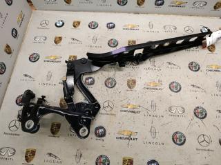 петля капота левая Porsche Macan 1 поколение [2-й рестайлинг] 2023, 2.0 л., бензин, АКПП, 95B823301F