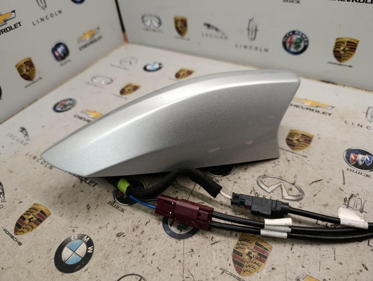 антенна GMC Terrain 2 поколение 2019, 1.5 л., бензин, передний привод, 84519344 - фото №1