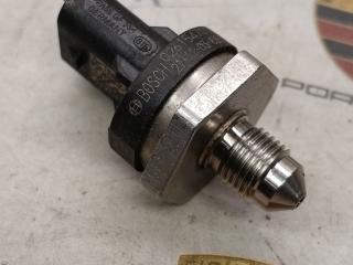 датчик давления топлива Audi A6 C8 2022, 2.0 л., бензин, 06L906054D