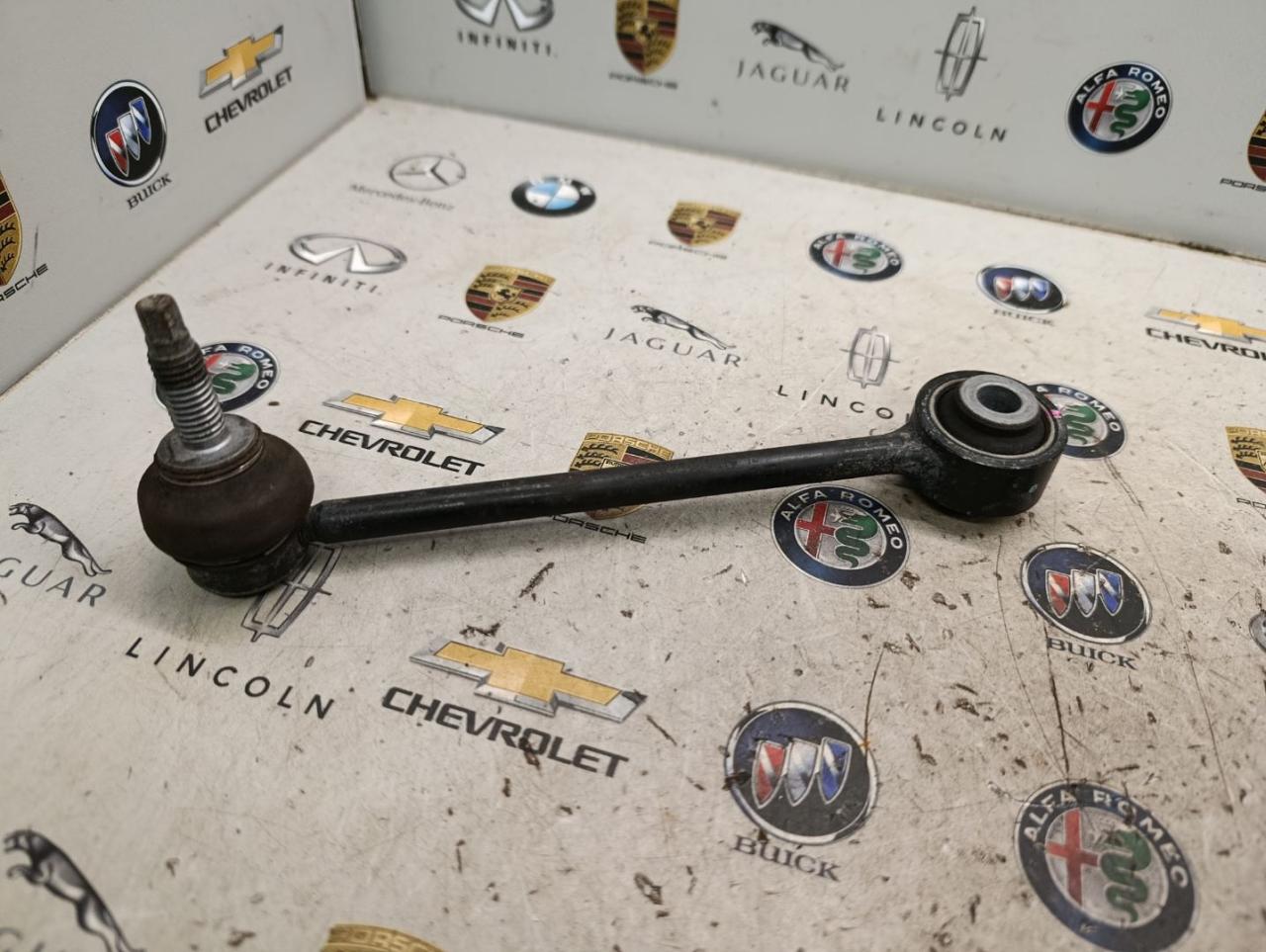 стойка стабилизатора Chevrolet Equinox 3 поколение 2020, 1.5 л., бензин, АКПП - фото №1