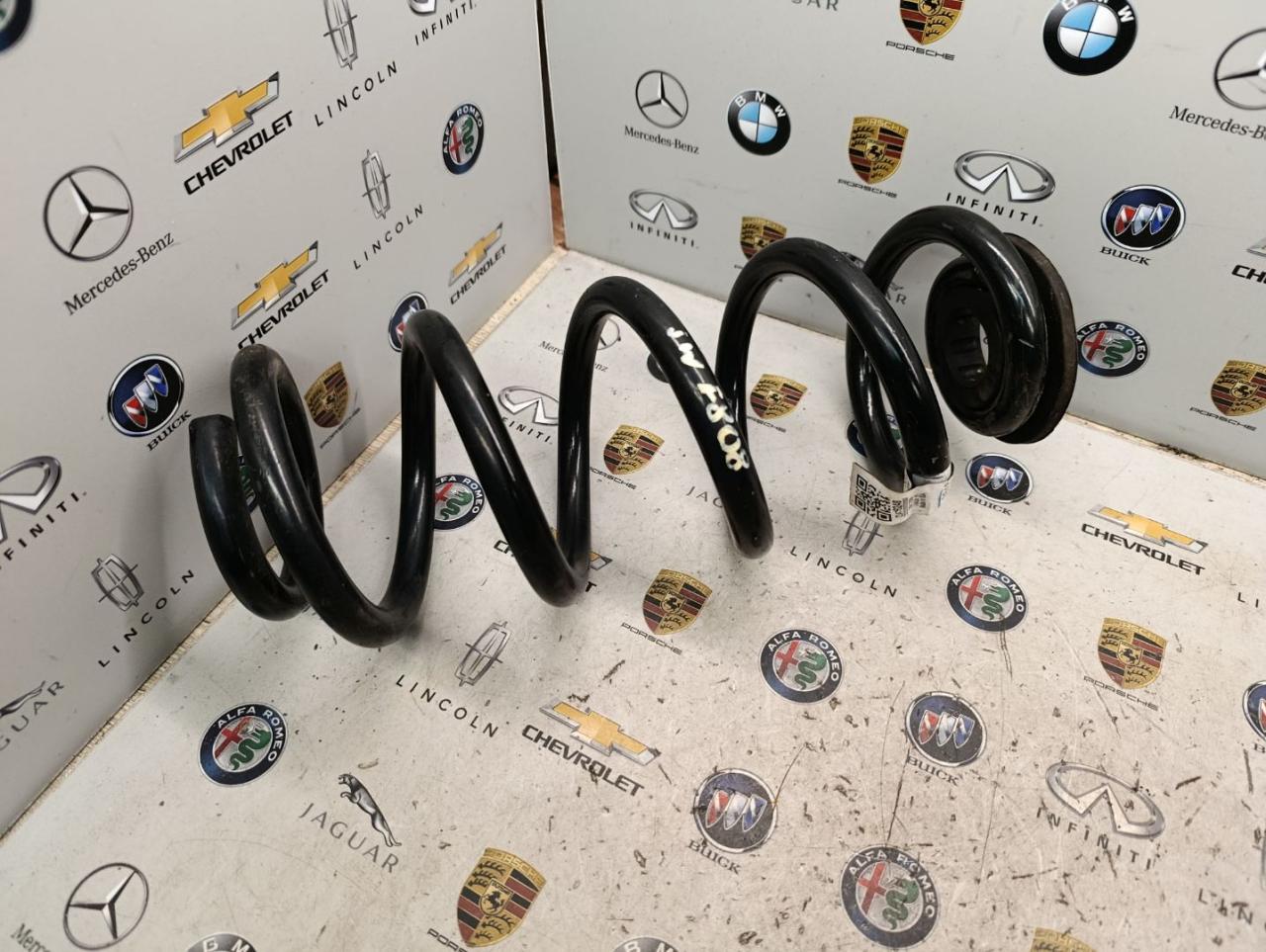 пружина задняя Chevrolet Equinox 3 поколение 2018, 1.5 л., бензин, АКПП, полный привод, 23476248 - фото №1