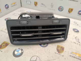 дефлектор обдува салона Audi Q7 4M [2-й рестайлинг] 2024, 3.0 л., бензин, 4M8819203