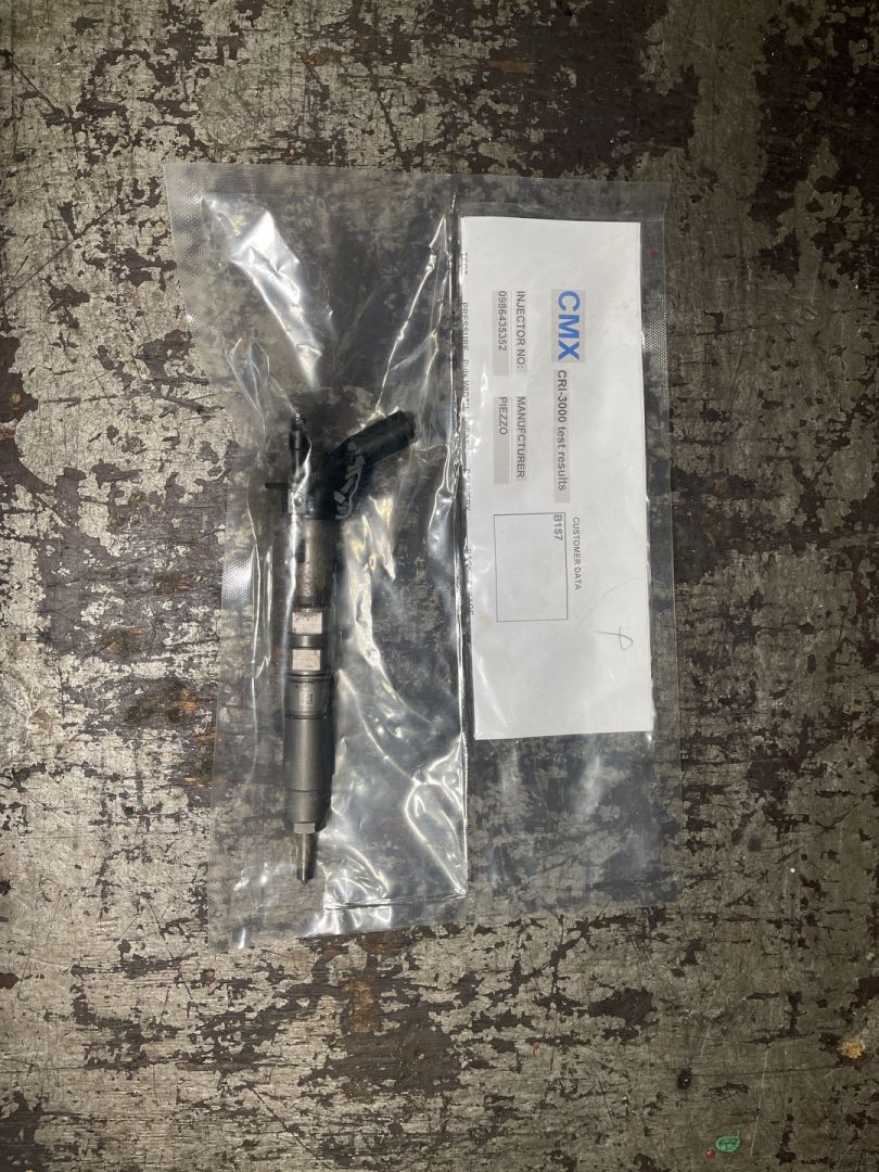 форсунка Volkswagen Crafter 1 поколение (2006 - 2011), 2.5 л., TDi, дизель, 0986435352, 076130277 - фото №1