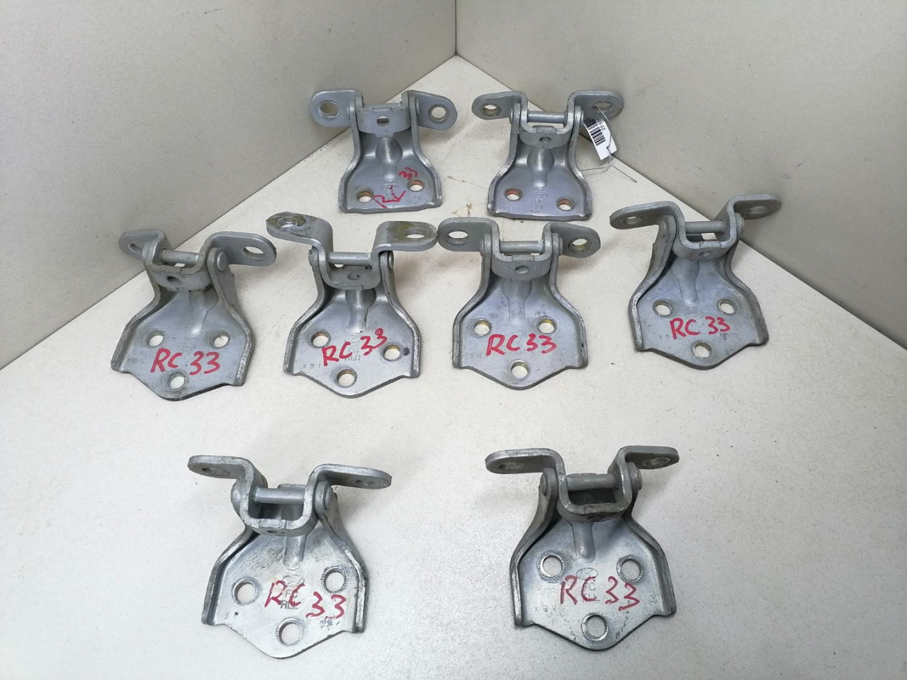 петля двери Hyundai Matrix 1 поколение 2003, 1.5 л., CRDi, дизель, МКПП, серебристый, минивэн, передний привод - фото №1