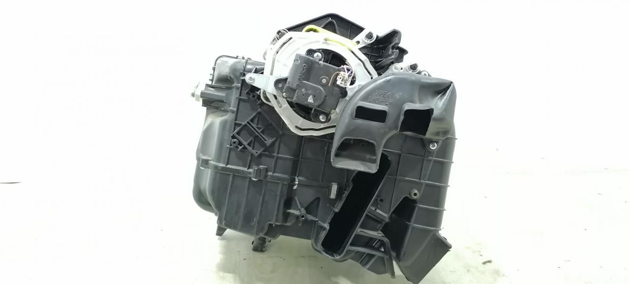 моторчик заслонки печки Hyundai Matrix 1 поколение 2003, 1.5 л., CRDi, дизель, МКПП, серебристый, минивэн, передний привод - фото №1