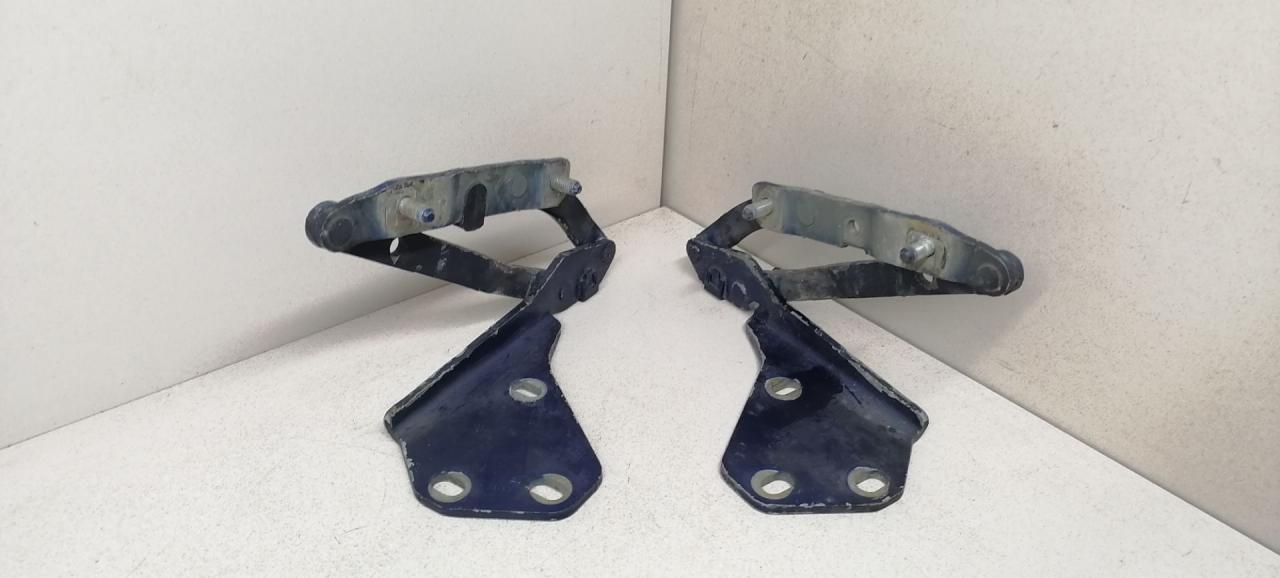 петля капота Renault Laguna 1 поколение 1997, 2.2 л., DT, G8T 792, дизель, 5МКПП, бирюзовый, универсал, передний привод - фото №1