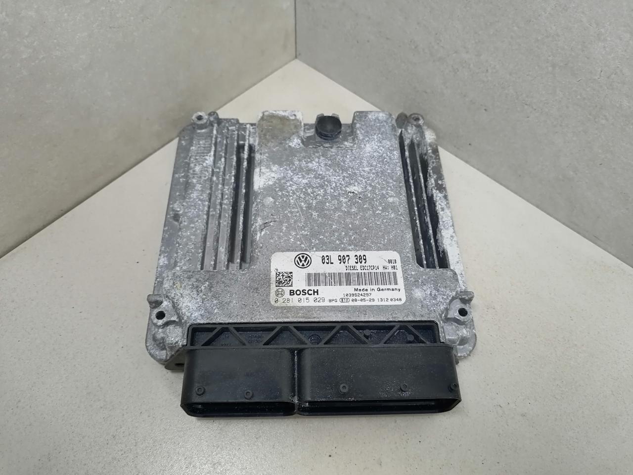 блок управления двигателем Volkswagen Passat B6 2008, 2.0 л., TDi, CBAB, дизель, 6МКПП, серебристый, универсал, 03L907309, 0281015029 - фото №1