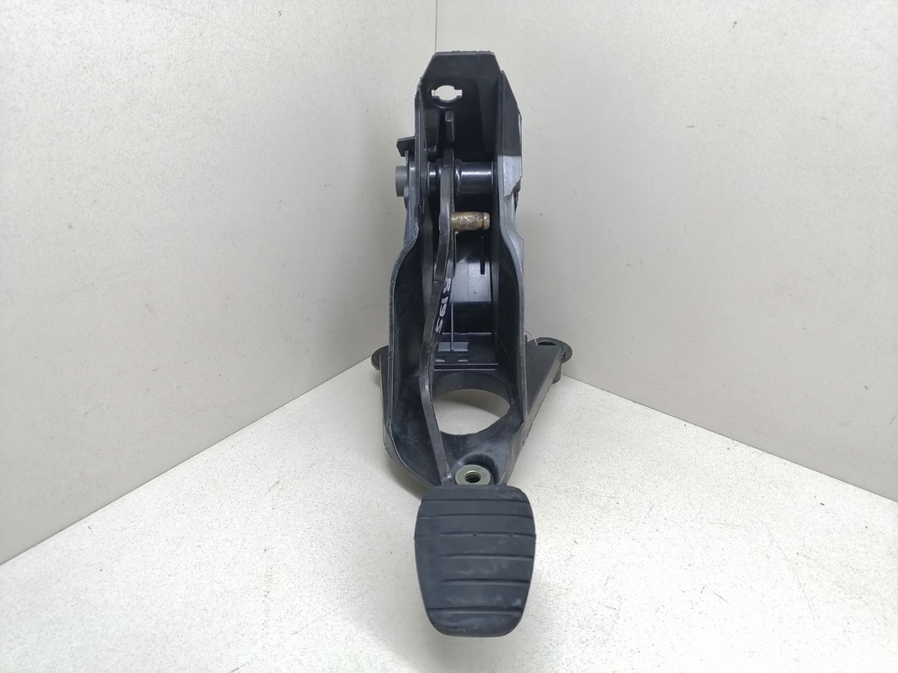 педаль сцепления Renault Laguna 2 поколение 2002, 1.8 л., i, F4P 770, бензин, МКПП, серебристый, хетчбэк 5 дв., передний привод, 8200002856 - фото №1