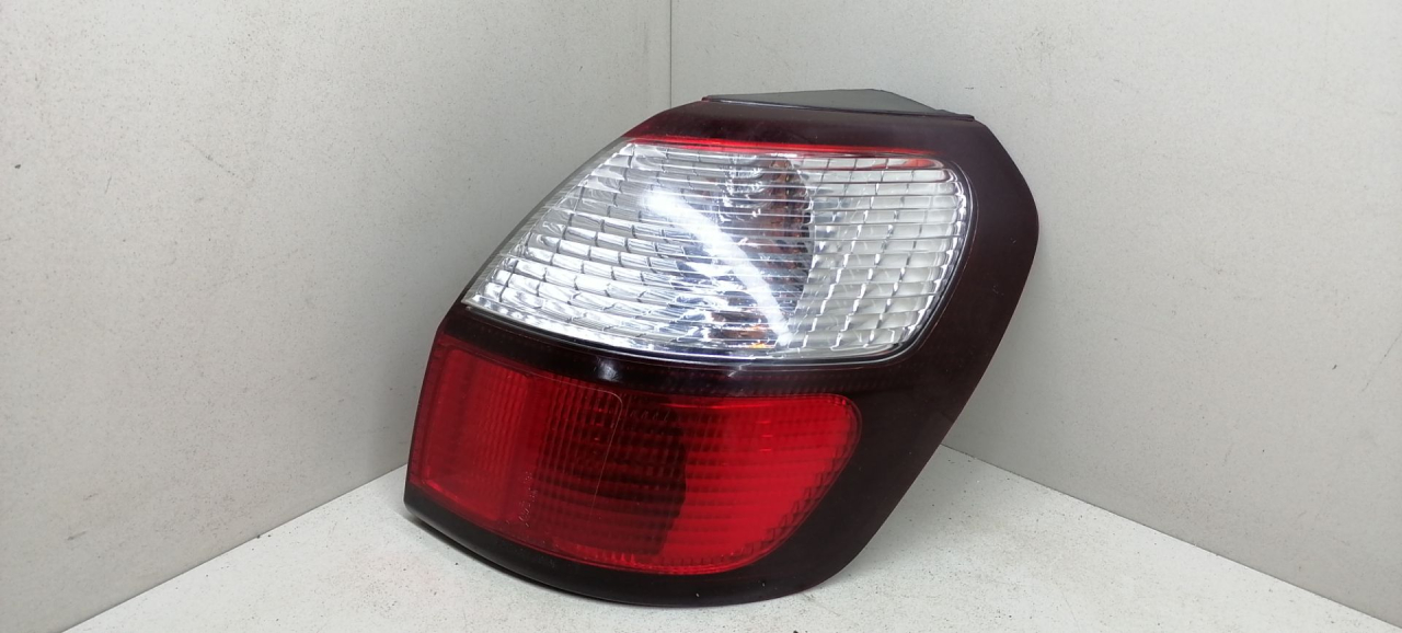 фонарь задний правый Subaru Outback 2 поколение 2002, 2.5 л., i, бензин, АКПП, зеленый, универсал, полный привод - фото №1