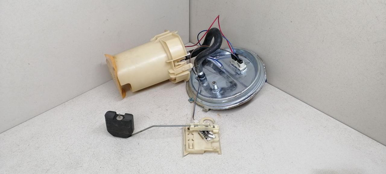 насос топливный Renault Laguna 1 поколение 1997, 2.2 л., DT, G8T 792, дизель, 5МКПП, бирюзовый, универсал, передний привод - фото №1