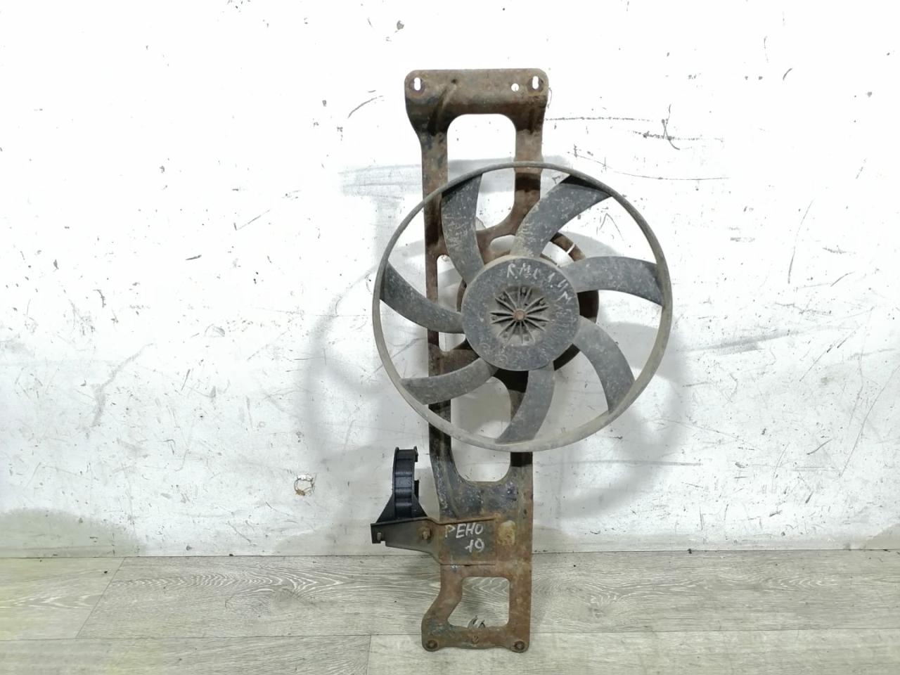 вентилятор радиатора Renault 19 2 поколение 1993, МКПП, красный, 7700653324, 7700828624 - фото №1