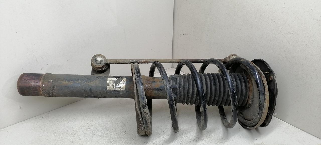 опора амортизатора верхняя (чашка) Peugeot 206 1 поколение 2002, 1.4 л., i, бензин, 5МКПП, зелёный - фото №1