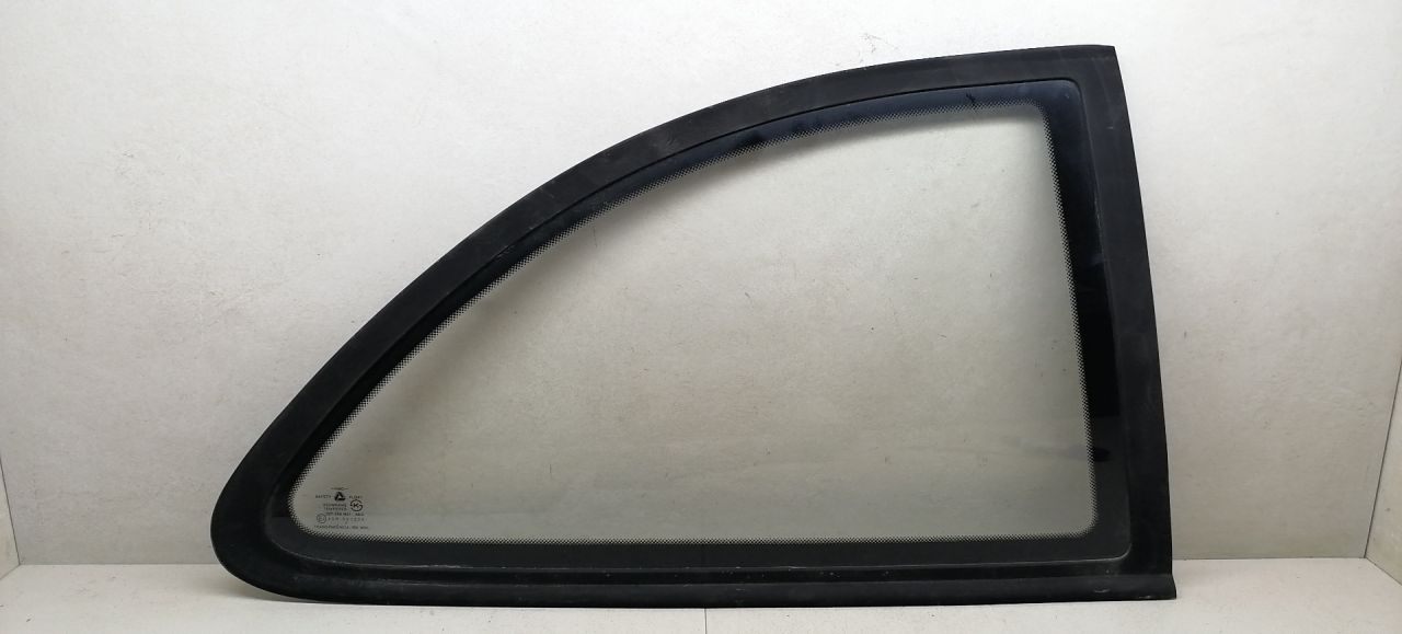 стекло кузовное боковое правое Daewoo Lanos T100 1998, 1.3 л., MPI, A13SMS, бензин, 5МКПП, зелёный, хетчбэк 3 дв., передний привод - фото №1