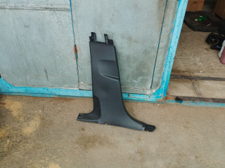 обшивка стойки центральной левой Peugeot 308 T9 2014, 1.6 л., HDi, дизель, МКПП, хетчбэк 5 дв., передний привод