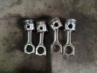 поршень Peugeot 308 T9 2014, 1.6 л., HDi, дизель, МКПП, хетчбэк 5 дв., передний привод