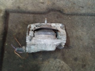 подушка крепления двигателя Audi A6 4A/C4 (1994 - 1997), 1.9 л., дизель