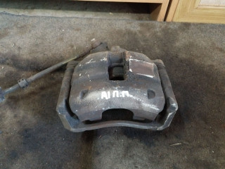 суппорт передний правый Peugeot 308 T9 2014, 1.6 л., HDi, дизель, МКПП, хетчбэк 5 дв., передний привод