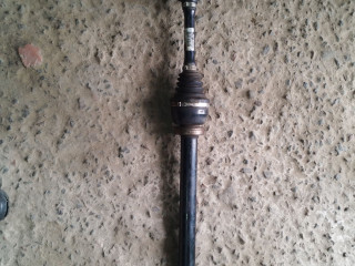 полуось передняя правая (приводной вал, ШРУС) Volvo V70 1 поколение (1997 - 2000), 2.5 л., дизель, P9181256