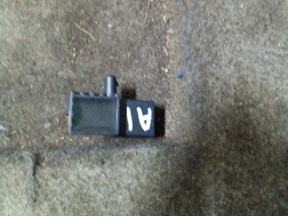 датчик удара Peugeot 308 T9 2014, 1.6 л., HDi, дизель, МКПП, хетчбэк 5 дв., передний привод, 9800395680