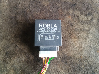 модуль подключения прицепа Peugeot 807 1 поколение 2004, 2.0 л., RHM (DW10ATED4), дизель, АКПП, черный, передний привод, AKG60059