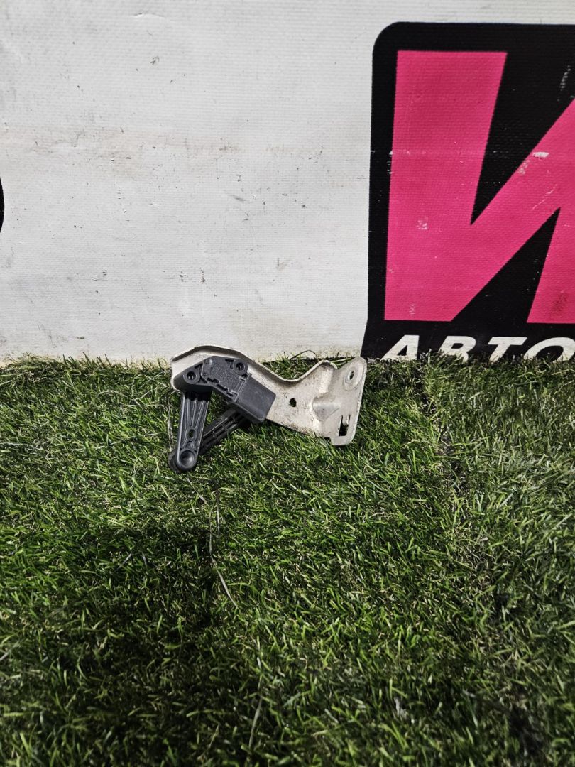 датчик дорожного просвета Tesla Model X 1 поколение 2017, электро, белый, 6006526-00-B - фото №1