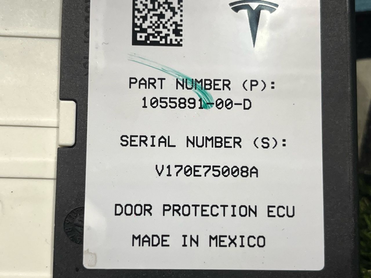 модуль управления двери Tesla Model X 1 поколение 2017, электро, белый, 1055891-00-D - фото №1