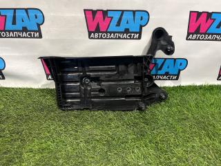 полка аккумулятора Volkswagen Jetta 7 поколение 2019, 1.4 л., бензин, АКПП, серый, седан, передний привод, 5Q0915331K