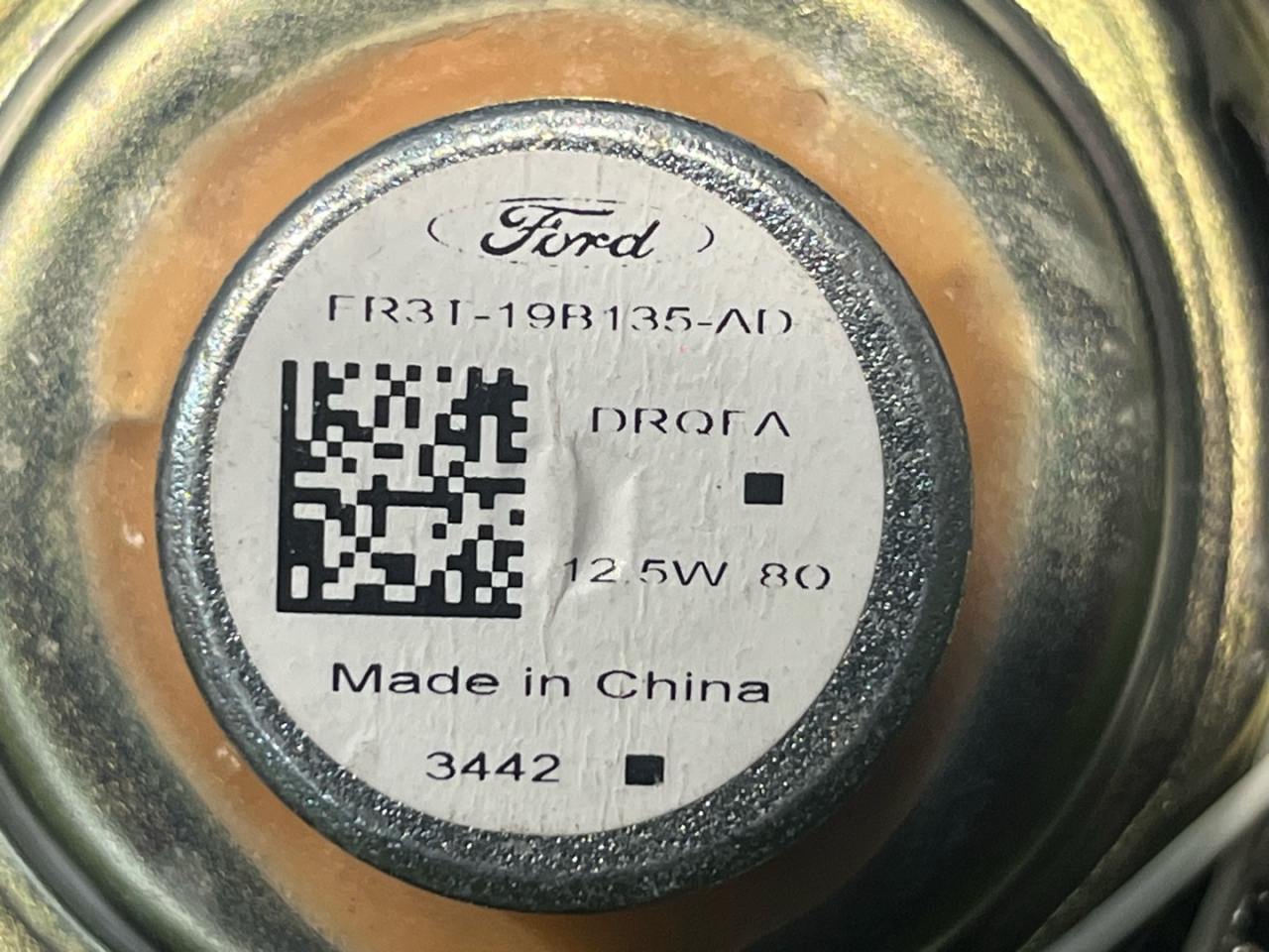 динамик двери Ford Mustang 7 поколение S650 2024, 2.3 л., бензин, АКПП, черный, купе, задний привод, FR3T-19B135-AD - фото №1