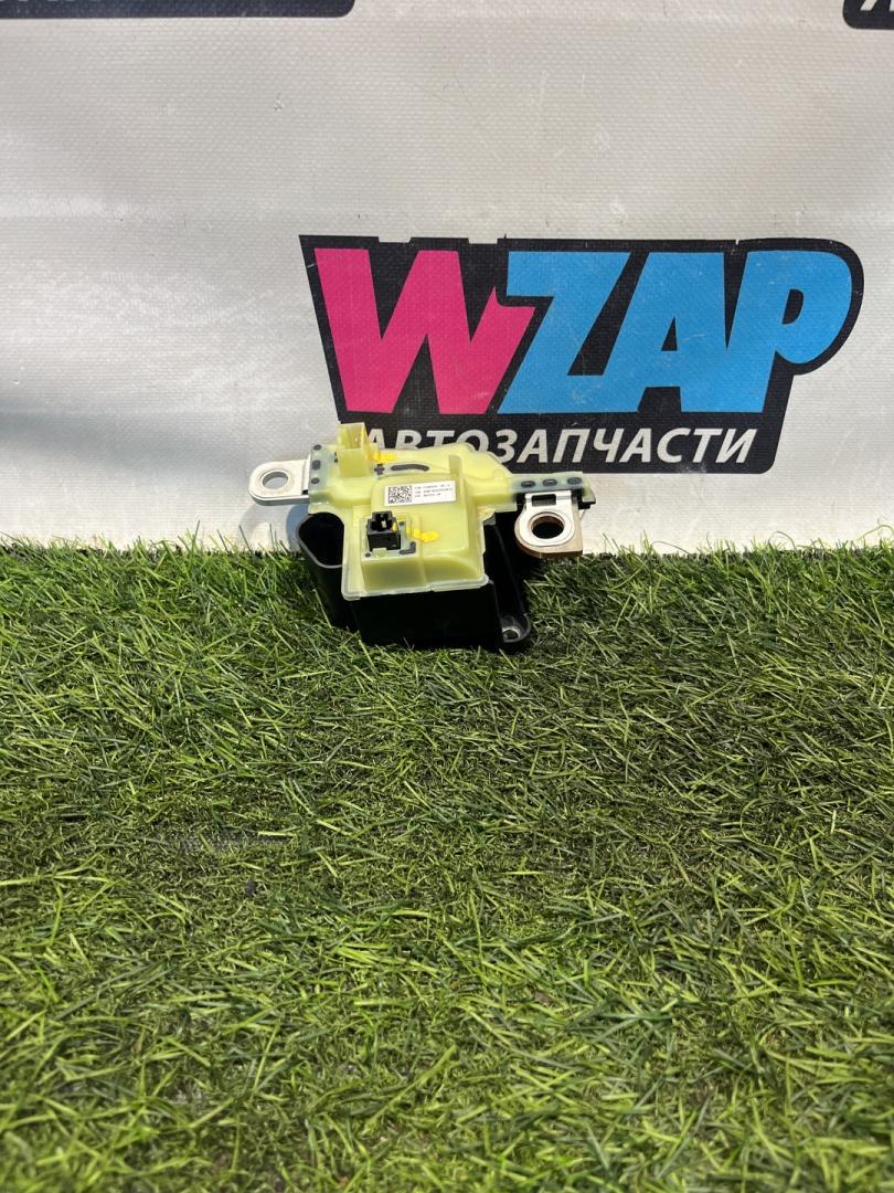 контактор высоковольтной батареи Tesla Model 3 1 поколение (2017 - 2026), 1089334-00-H, 1091866-00-F - фото №1