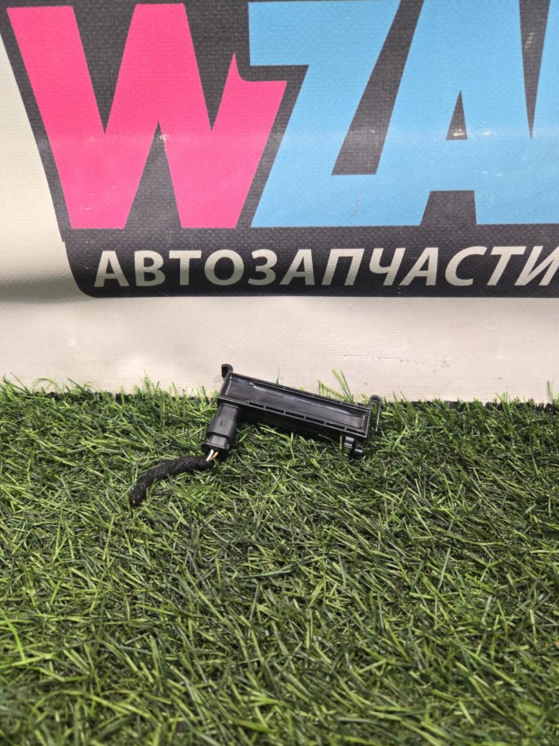 Антенна системы комфортного доступа Buick Encore GX 1 поколение 2020, 1.2 л., бензин, вариатор, хетчбэк 5 дв., передний привод, 13580788 - фото №1