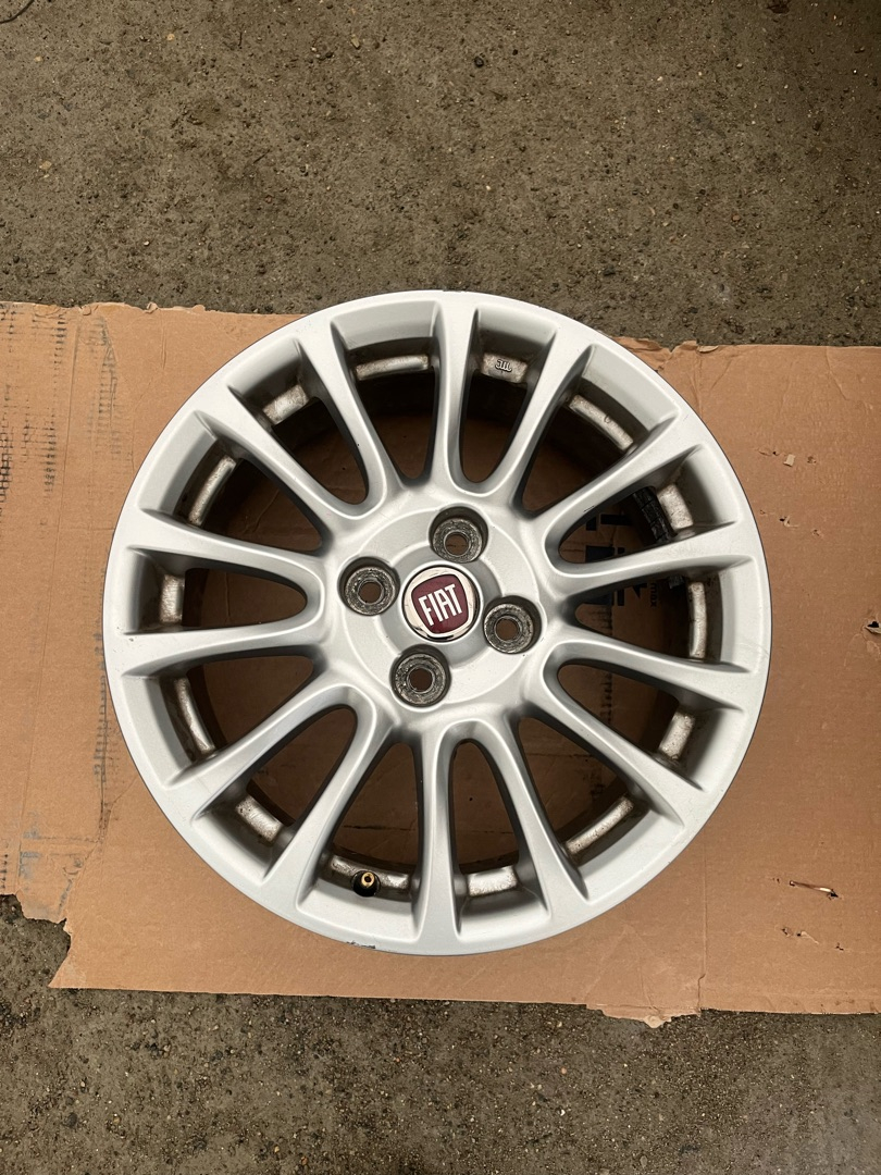диск литой Fiat 124 2018, 1.4 л., бензин, МКПП, серы, родстер, задний привод - фото №1