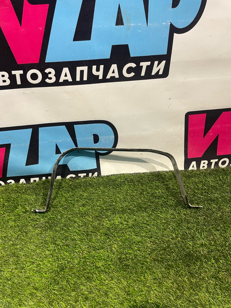 крепление бака топливного Volkswagen Jetta 7 поколение 2019, 1.4 л., бензин, АКПП, седан, передний привод, 5Q0201656F - фото №1