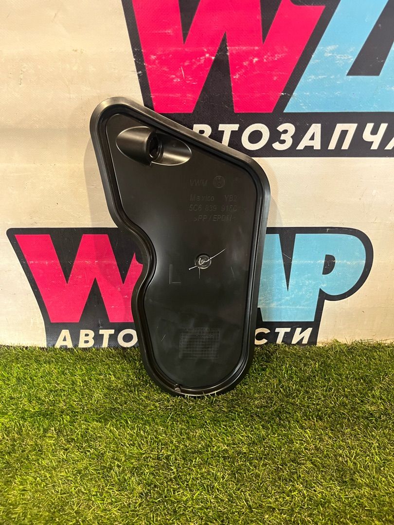 панель внутренняя двери задней левой Volkswagen Jetta 6 поколение 2014, 1.4 л., бензин, МКПП, седан, передний привод, 5C6839915C - фото №1