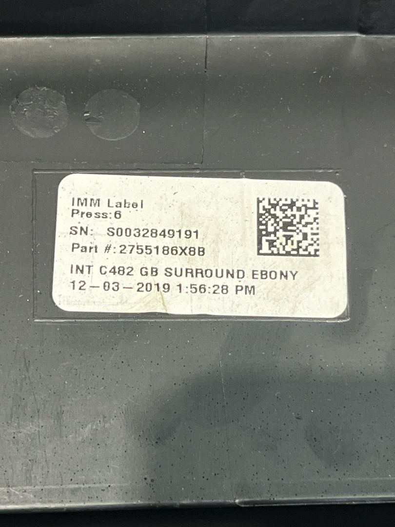 бардачок Ford Escape 4 поколение CX482 2020, 1.5 л., бензин, АКПП, внедорожник 5 дв., LJ6B-S06040-AA - фото №1