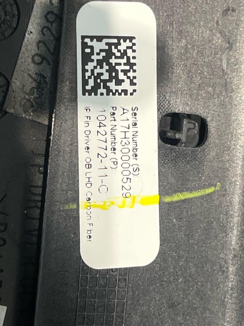 накладка на торпедо (консоль) Tesla Model X 1 поколение 2017, электро, белый, 1042772-11-C - фото №1