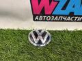 эмблема Volkswagen Jetta 7 поколение 2019, 1.4 л., бензин, АКПП, седан, передний привод, 17A853630 - фото №4