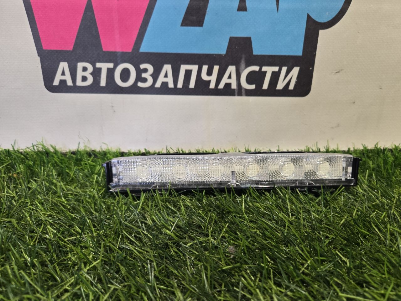 дополнительный стоп-сигнал Volkswagen Jetta 7 поколение 2019, 1.4 л., бензин, АКПП, седан, передний привод, 010512-00 - фото №1