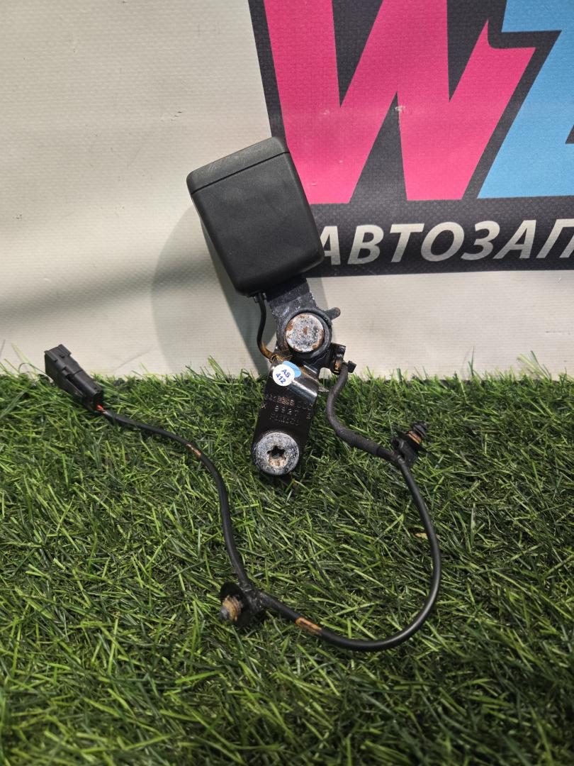 замок ремня безопасности Ford Escape 4 поколение CX482 2020, 1.5 л., бензин, АКПП, внедорожник 5 дв., LJ6BS60044AB, 642229500C - фото №1