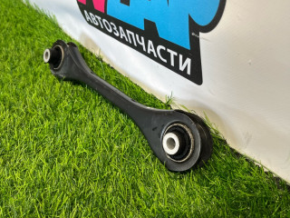 рычаг задний правый Volkswagen Passat B8 2016, 2.0 л., дизель, универсал, передний привод, правый руль, 5Q0501529